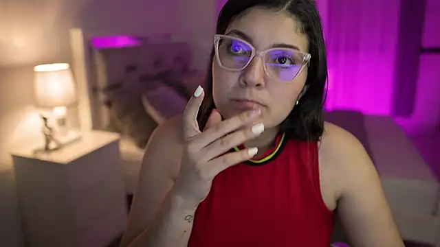 Camilaa bueno online show from 12.16.24