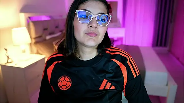 Camilaa bueno online show from 03.20.25