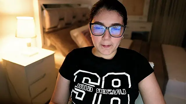 Camilaa bueno online show from 10.19.25