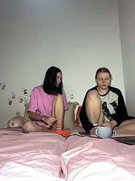 Snapshot of ella_grays chatting on 05.14.26 ella grays online show from 05.14.26