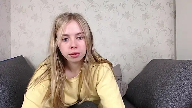 sofiaa here online show from 03.17.26