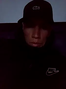 Snapshot of FlacoDani chatting on 10.28.25 FlacoDani online show from 10.28.25