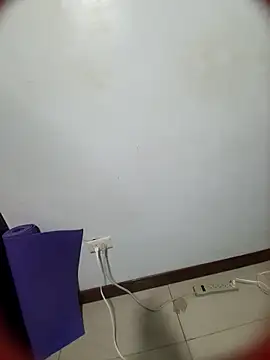 Katrina The Kitty online show from 11.14.25