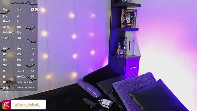 Alisson Wynter online show from 12.20.25