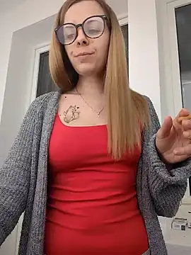 Snapshot of TerrasWildlife chatting on 02.23.25 TerrasWildlife online show from 02.23.25