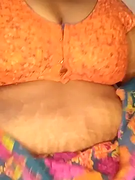 Snapshot of Sexy_Radhikaa chatting on 11.27.25 Sexy Radhikaa online show from 11.27.25