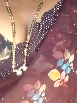 Snapshot of Sexy_Radhikaa chatting on 11.29.25 Sexy Radhikaa online show from 11.29.25