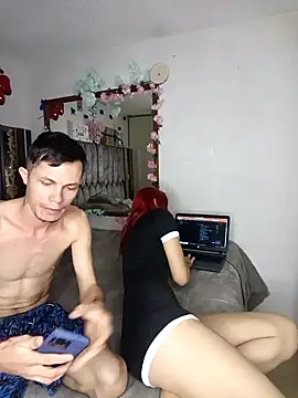 laura arias018 online show from 11.22.25