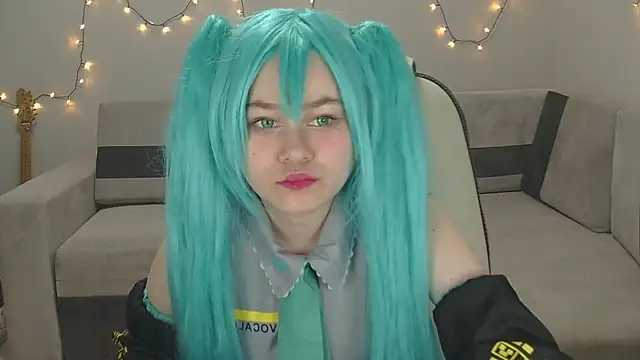 Snapshot of yuno_nya chatting on 12.17.24 yuno nya online show from 12.17.24