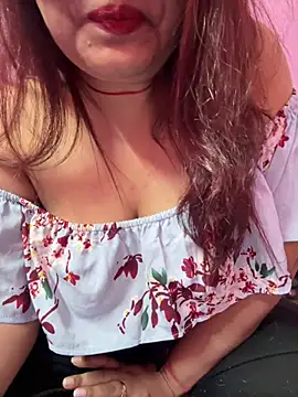  nishalove19 online show from 12.24.24