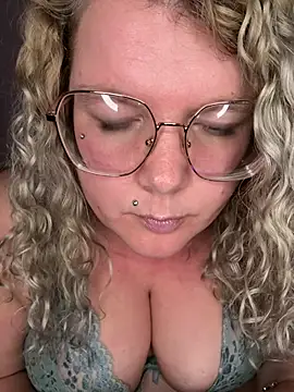 CurvyAnonymousGirl89 online show from 02.16.25