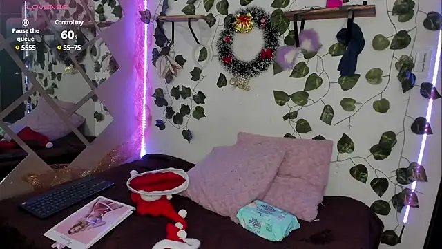 Snapshot of Megan_sophia2 chatting on 12.20.24 Megan sophia2 online show from 12.20.24