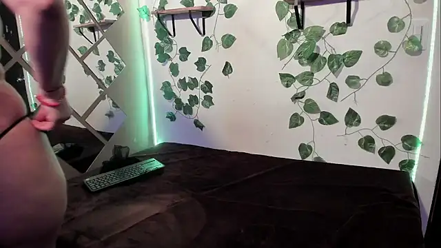 Snapshot of Megan_sophia2 chatting on 01.22.25 Megan sophia2 online show from 01.22.25