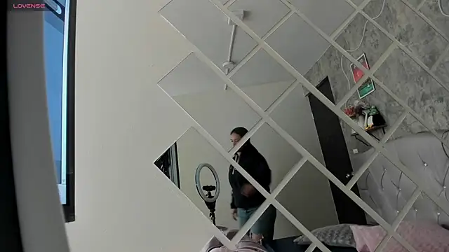 Snapshot of Megan_sophia2 chatting on 09.17.25 Megan sophia2 online show from 09.17.25