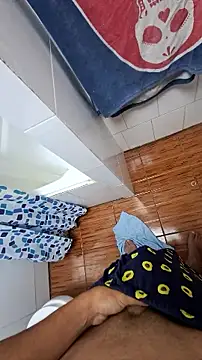 Snapshot of tula_chyk chatting on 12.15.25 tula chyk online show from 12.15.25