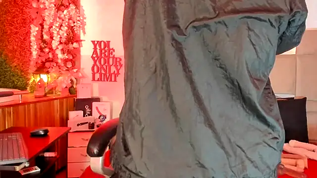 natacha  black  online show from 02.23.25