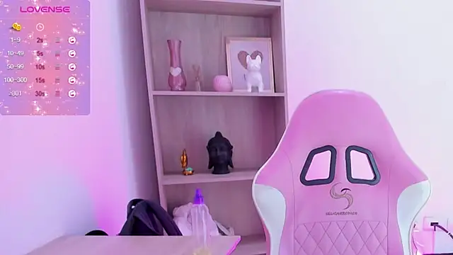 Evangeline johns online show from 03.20.25