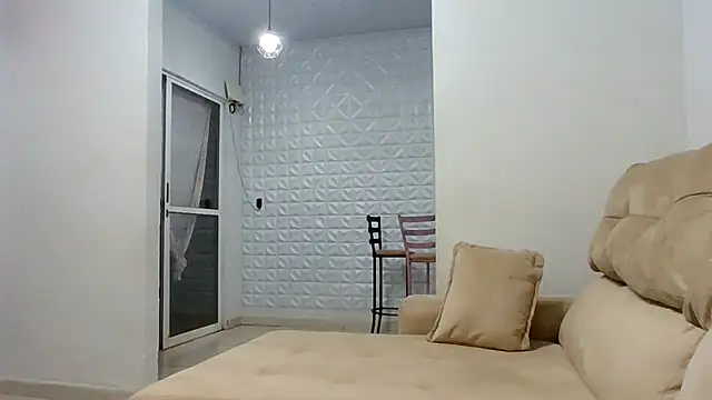 laryvaladares online show from 10.28.25