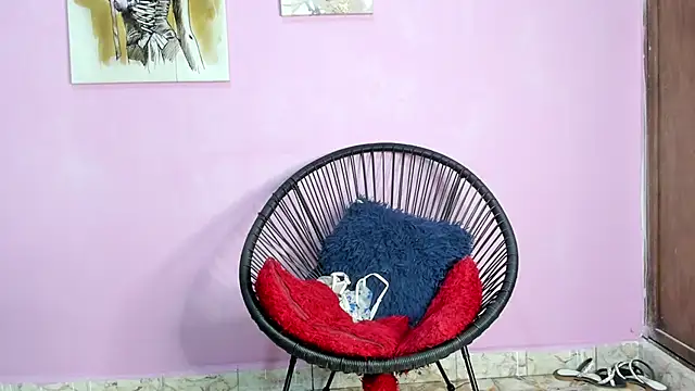 ZoeSmith6 online show from 01.14.25