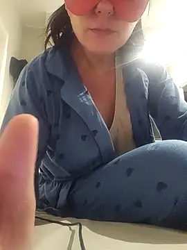 Vagabondainnamorata online show from 10.18.25