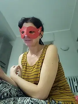 Vagabondainnamorata online show from 12.18.25