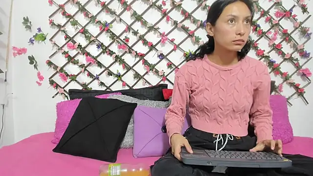 abby eemily online show from 03.18.25