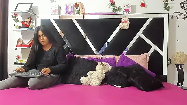 abby eemily online show from 09.15.25