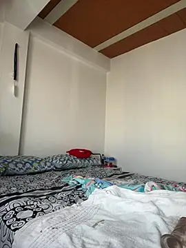 LollaByer online show from 03.19.25