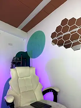 LollaByer online show from 10.04.25