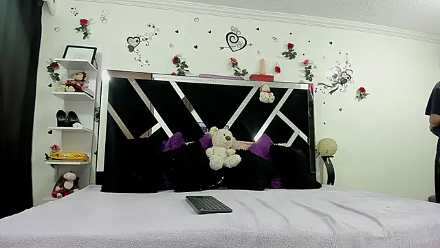 thedream girls online show from 10.25.25