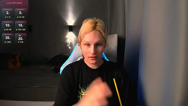 Kleo Godde online show from 10.25.25