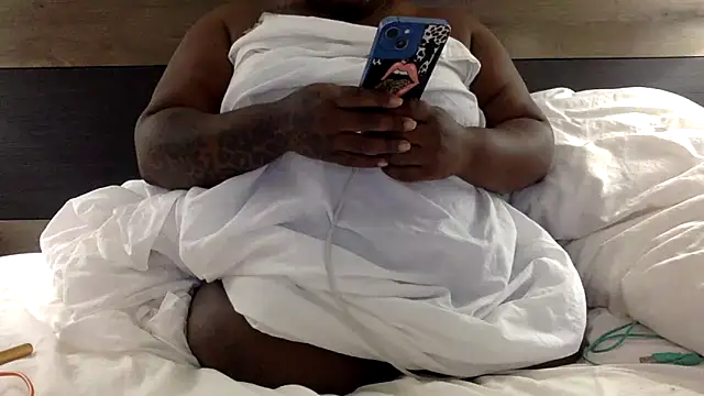 Snapshot of Cocabugattibad chatting on 12.09.24 Cocabugattibad online show from 12.09.24