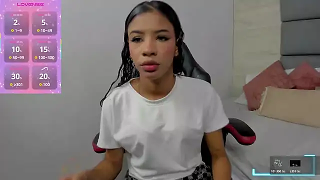 AshleyHill2 online show from 10.25.25