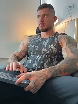 Snapshot of DimitriSullivan_ chatting on 06.29.26 DimitriSullivan online show from 06.29.26