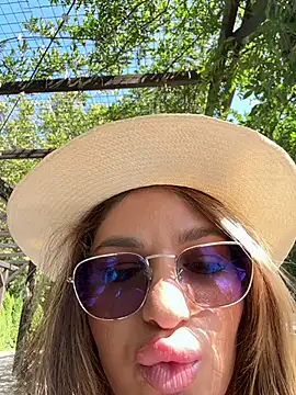 Snapshot of KiraRosse chatting on 09.14.25 KiraRosse online show from 09.14.25