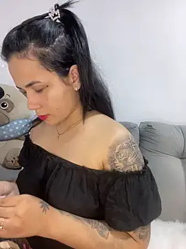 Leyna Kenet online show from 12.11.24