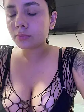 Leyna Kenet online show from 04.20.26