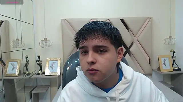 Snapshot of AndrewPherson chatting on 01.15.25 AndrewPherson online show from 01.15.25