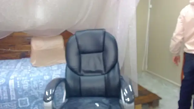 Snapshot of AndrewPherson chatting on 02.14.25 AndrewPherson online show from 02.14.25