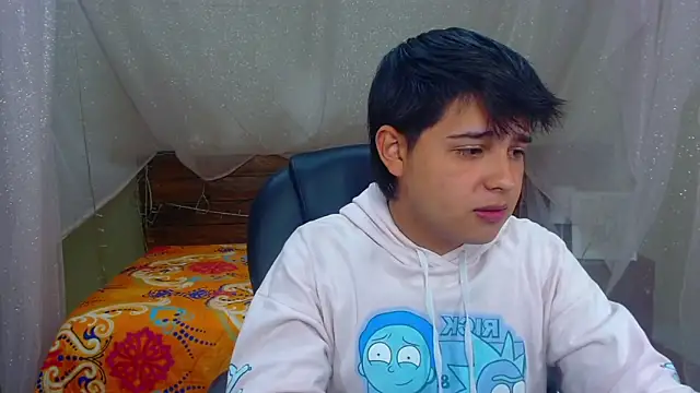 Snapshot of AndrewPherson chatting on 02.22.25 AndrewPherson online show from 02.22.25