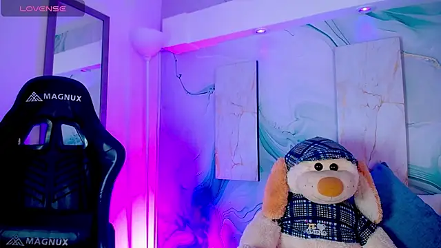 Aniie Doll online show from 04.10.26