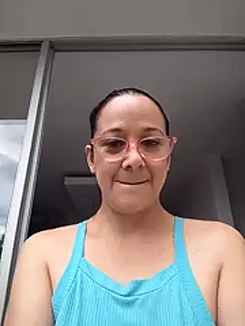 Snapshot of nicolle_milf1978 chatting on 06.06.26 nicolle milf1978 online show from 06.06.26