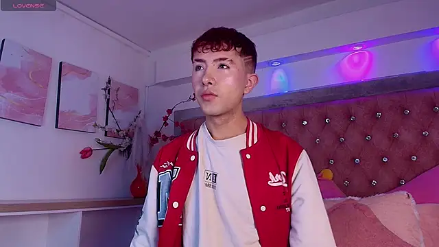 Noah Xitruxx online show from 11.12.25