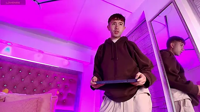 Noah Xitruxx online show from 11.17.25