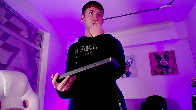 Noah Xitruxx online show from 11.21.25