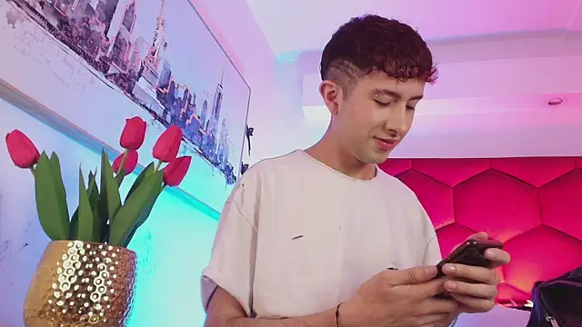 Noah Xitruxx online show from 12.03.25