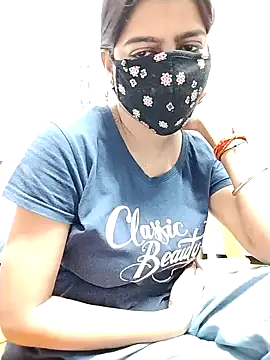 Snapshot of shalini_fire chatting on 12.30.24 shalini fire online show from 12.30.24