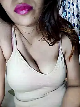 Snapshot of shalini_fire chatting on 01.10.25 shalini fire online show from 01.10.25