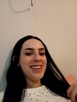 Snapshot of Morguisssz chatting on 10.08.25 Morguisssz online show from 10.08.25