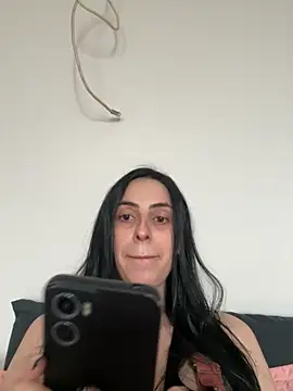 Snapshot of Morguisssz chatting on 11.14.25 Morguisssz online show from 11.14.25